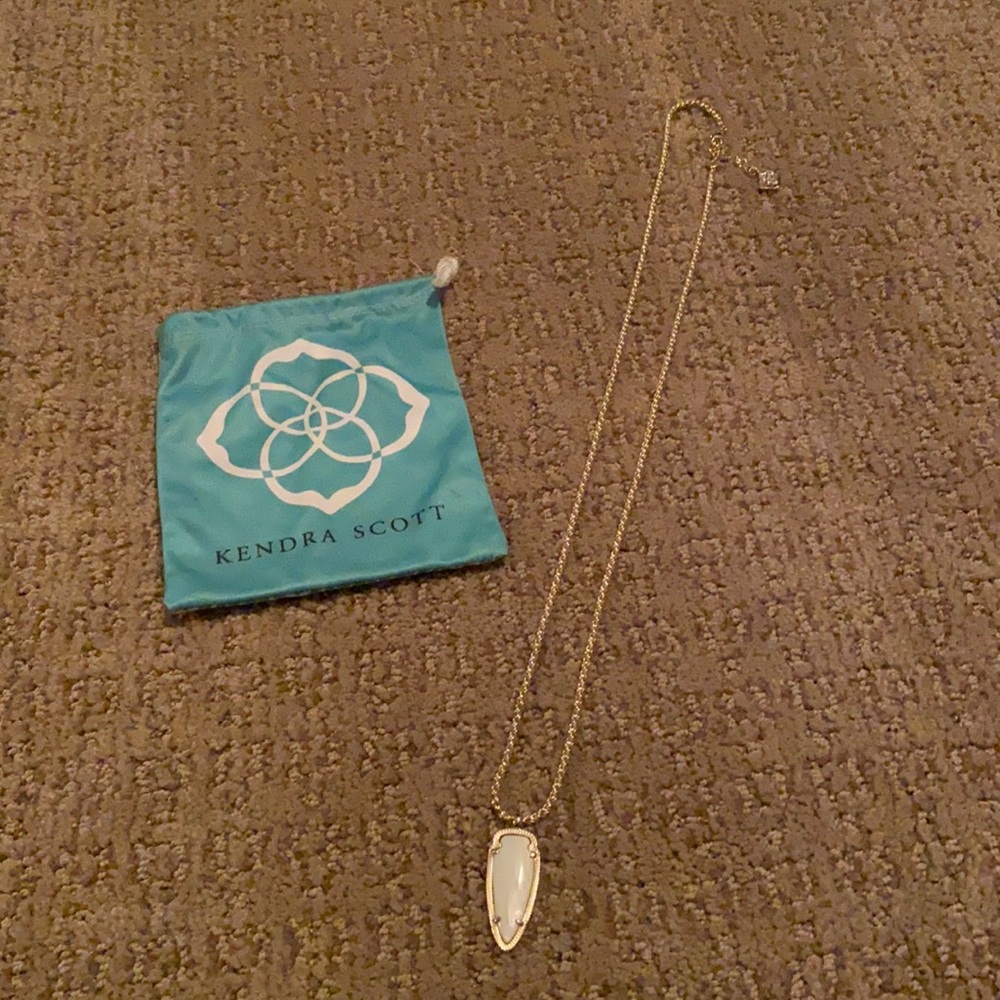 Kendra Scott gold arrowhead necklace